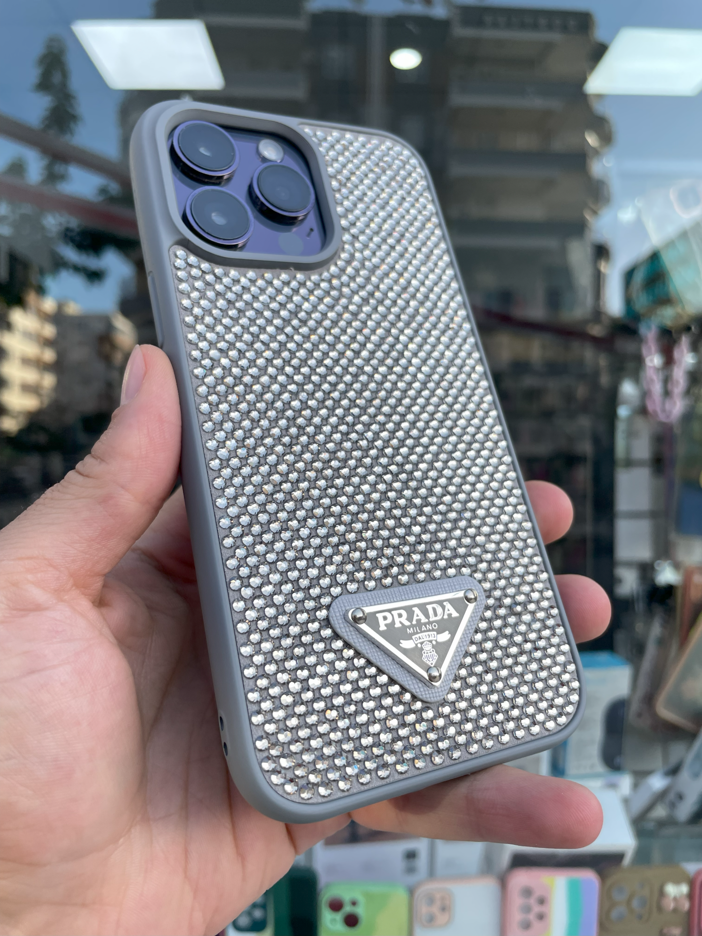 iPhone 14 Pro Max Uyumlu Gri Taşlı Kılıf