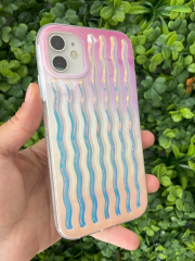 iPhone 11 Uyumlu Dalgalı Renkli Kabartmalı Transparan Kılıf