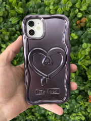 iPhone 11 Yanları Yumuşak Kalp Desenli Standlı Kılıf MOR RENK