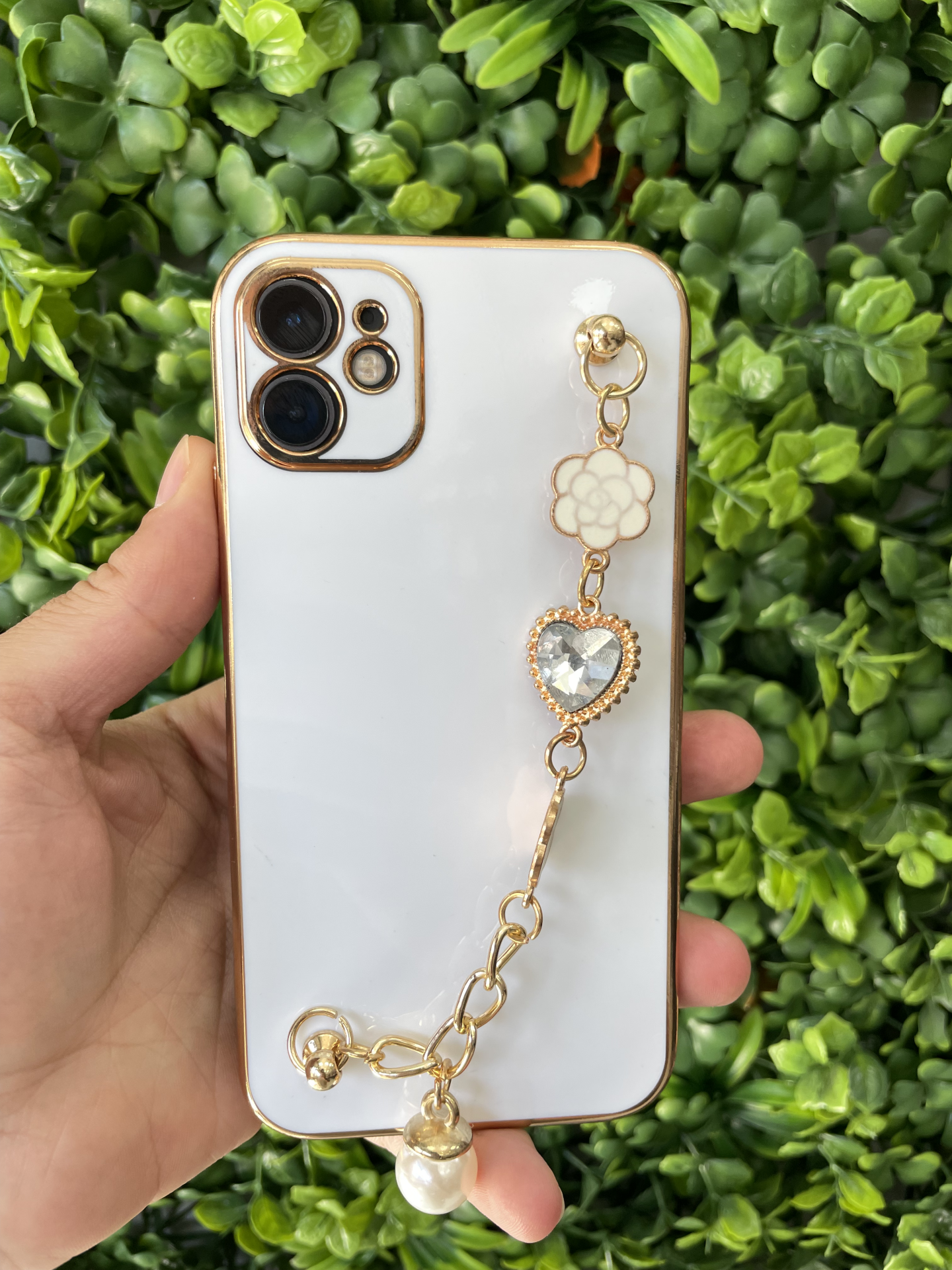 iPhone 11 Lens Korumalı Taşlı Tutamaçlı Kılıf