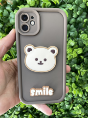 iPhone 11 Ayıcıklı Kamera Korumalı Kılıf Kahverengi