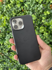 iPhone 15 Pro Max Deri Logolu Kılıf Siyah Renk