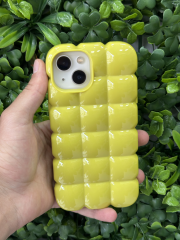 iPhone 13-14 Uyumlu 3D Dalgalı Dilimli Puf Şişkin Kamera Çıkıntılı Kılıf