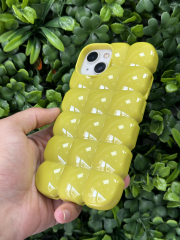 iPhone 13-14 Uyumlu 3D Dalgalı Dilimli Puf Şişkin Kamera Çıkıntılı Kılıf
