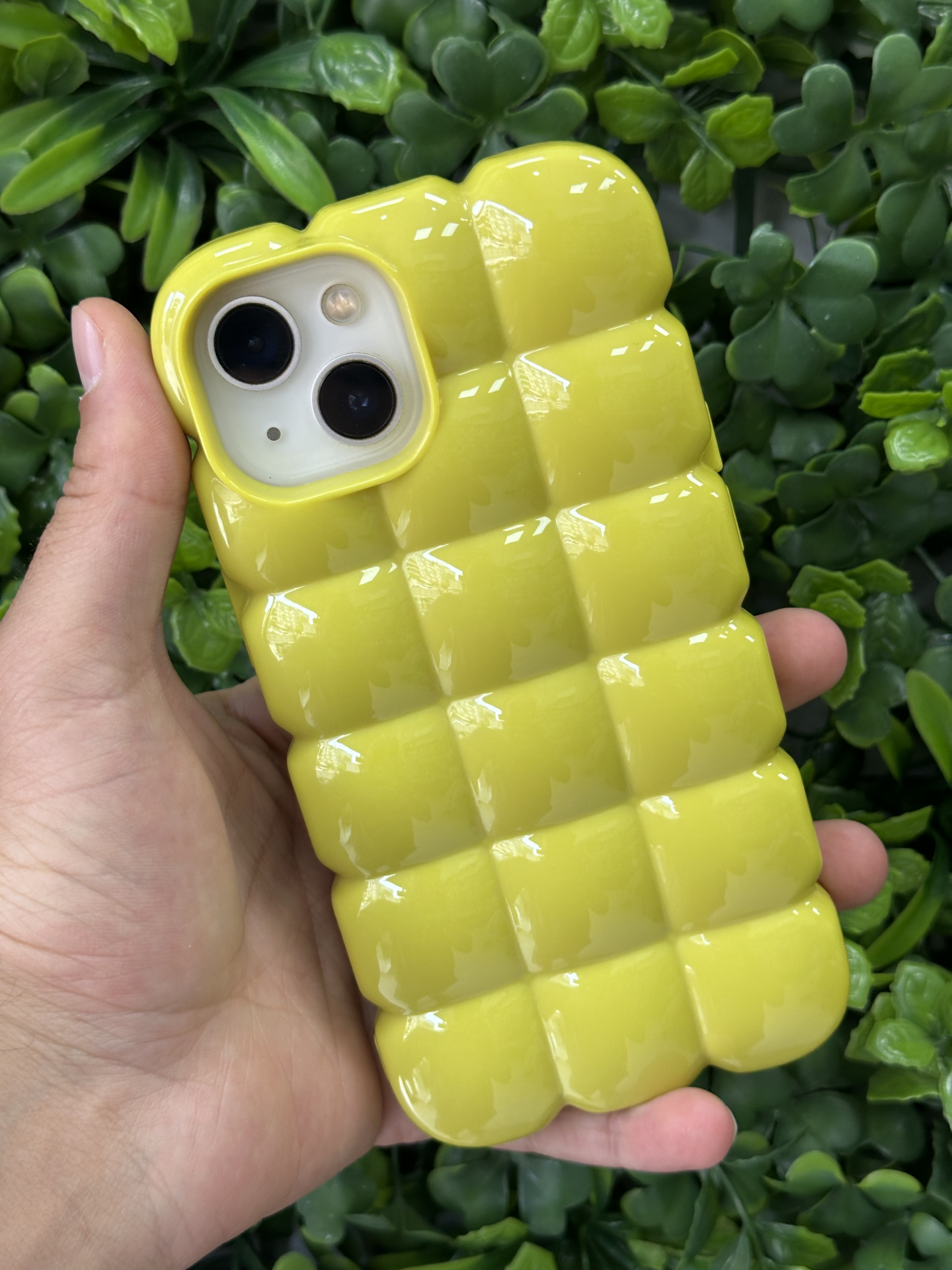 iPhone 13-14 Uyumlu 3D Dalgalı Dilimli Puf Şişkin Kamera Çıkıntılı Kılıf