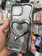 Apple iPhone 13-14 Uyumlu Kalp Desenli Stand Olabilen Tutamaçlı Kılıf