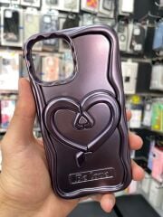 Apple iPhone 13-14 Uyumlu Kalp Desenli Stand Olabilen Tutamaçlı Kılıf