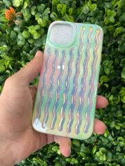 Apple iPhone 13 - 14 Uyumlu Dalgalı Renkli Kabartmalı Transparan Kılıf