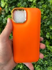 iPhone 13 - 14 Uyumlu Slikon Turuncu Puf Kılıf