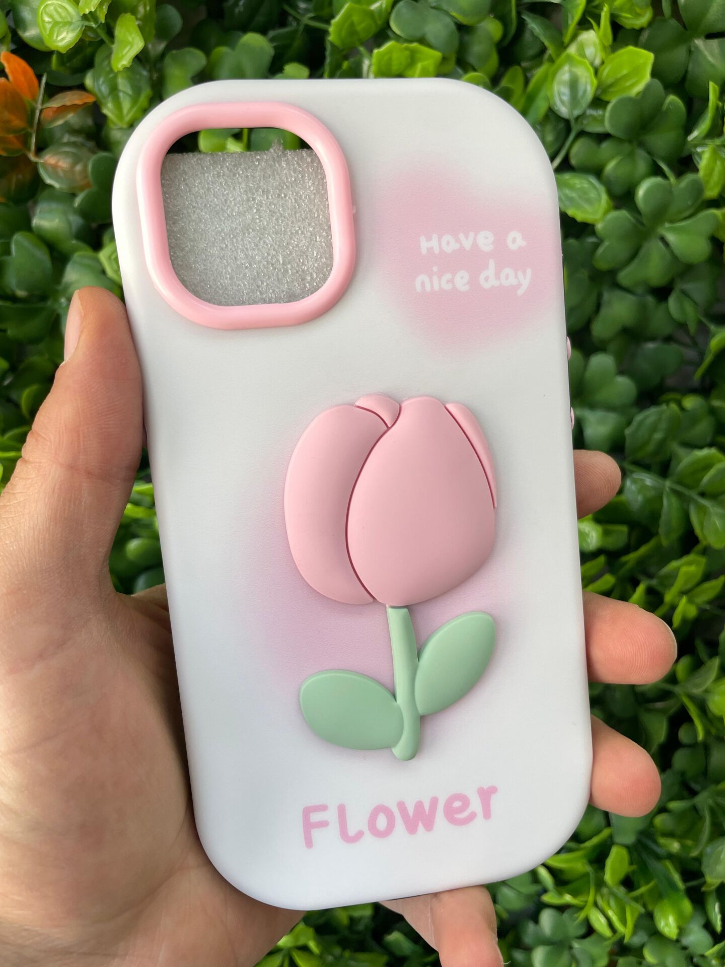 iPhone 13 - 14 Uyumlu Lale Desenli Kabartmalı 3D Üst seviye Korumalı Kılıf