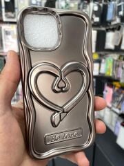 iPhone 13 - 14 Uyumlu Gri Renk Kalp Desenli Stand Olabilen Tutamaçlı Kılıf
