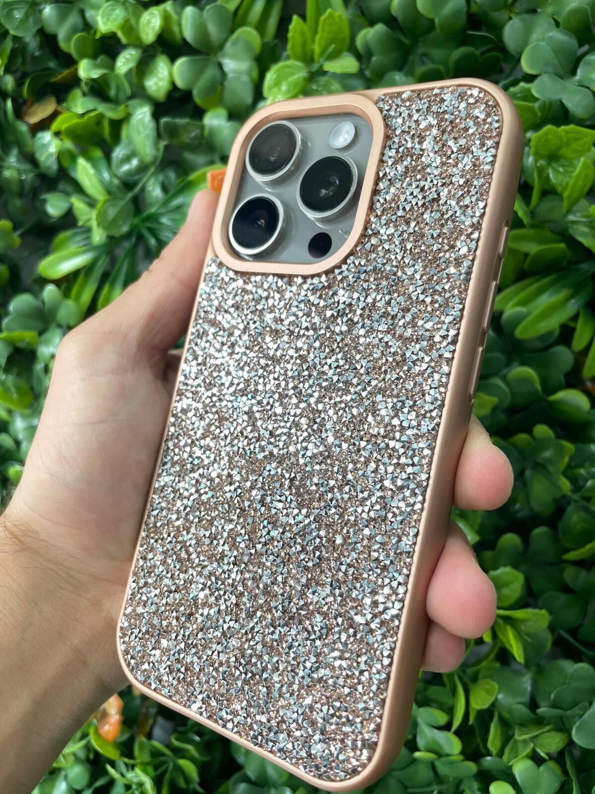 iPhone 16 Pro Uyumlu Parlak Taşlı Kılıf Çöl Renk Yanları Slikon Üstün Korumalı