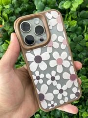 iPhone 16 Pro Uyumlu Papatya Desenli Çöl Titanyum Rengiyle Birebir Uyumlu Kılıf Kamera Korumalı