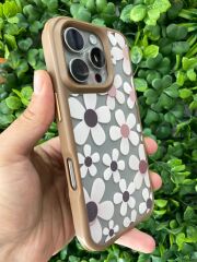 iPhone 16 Pro Uyumlu Papatya Desenli Çöl Titanyum Rengiyle Birebir Uyumlu Kılıf Kamera Korumalı
