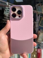 iPhone 16 Pro Max Uyumlu Pembe Üstü Karbon Desenli Kirlenmeyen Sert Mika Kapak İnce