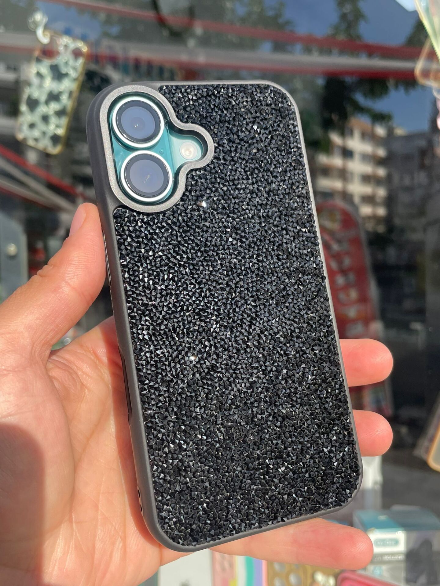iPhone 16 Plus Uyumlu Siyah Renk Taşlı Kılıf Kamera Korumalı Yanları Slikon