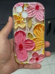 iPhone 15 Uyumlu Kamera Korumalı Yanları Slikon Çiçek Desenli Kılıf
