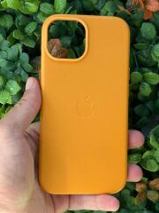 iPhone 15 Uyumlu Deri Lansman Logolu Kılıf Turuncu Renk