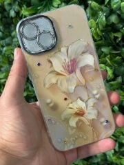 iPhone 15 Uyumlu Çiçekli Kamera Korumalı Parlak Kılıf