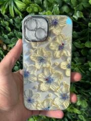 iPhone 15 Uyumlu Arkası Parlak Kamera Korumalı Taş Desenli Çiçekli Kılıf