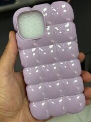 iPhone 15 Uyumlu Parlak Baklava Desen Şişme Mor Renk Kılıf