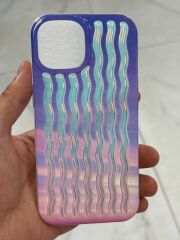 Apple iPhone 15 Uyumlu Dalgalı Renkli Kabartmalı Transparan Kılıf
