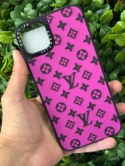 iPhone 14 Plus/ 15 Plus Uyumlu LV Yazılı Mor Renk 3D Baskılı Slikon Kılıf