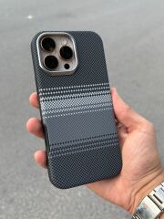 iPhone 16 Pro Max Karbon Desenli Kılıf – Gri Siyah, Kalın ve Dayanıklı
