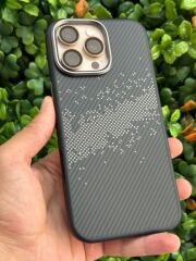 iPhone 16 Pro Max Karbon Desenli Magsafe Destekli Kılıf – Gri  Siyah, Kalın ve Şık