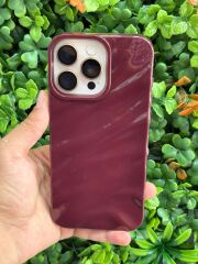 iPhone 16 Pro Max Silikon Kılıf – Trend Vişne Rengi