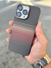 iPhone 16 Pro Max Karbon Magsafe Kılıf – Şık ve Darbeye Dayanıklı