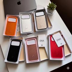 iPhone 16 Pro için ENA (GÜMÜŞ) Oluklu Desenli Kılıf – Alüminyum Görünümlü Darbe Koruyucu Telefon Kılıfı